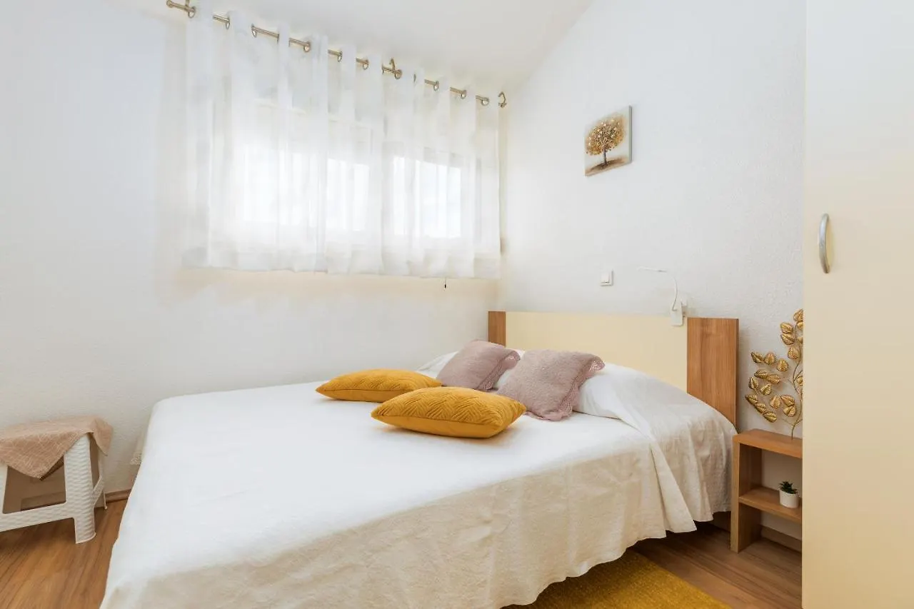 PUY Relax Apartment Ive 0*, פולה קרואטיה